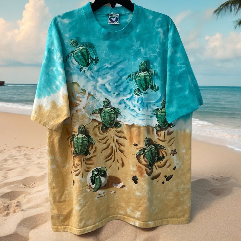 Liquid Blue All Over Graphic Print Baby Sea Turtles Vintage 1996 T-Shirt Beach